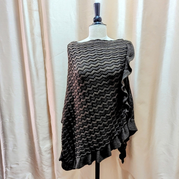 Asymmetric Cape - Picture 1 of 2